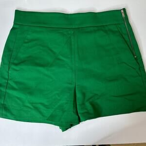 Green zara woman shorts made in turkey size M